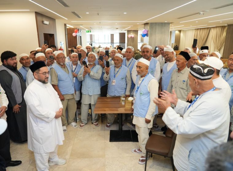 Зиёратчилар билан мулоқот қилиниб, шароитлар кўздан кечирилди