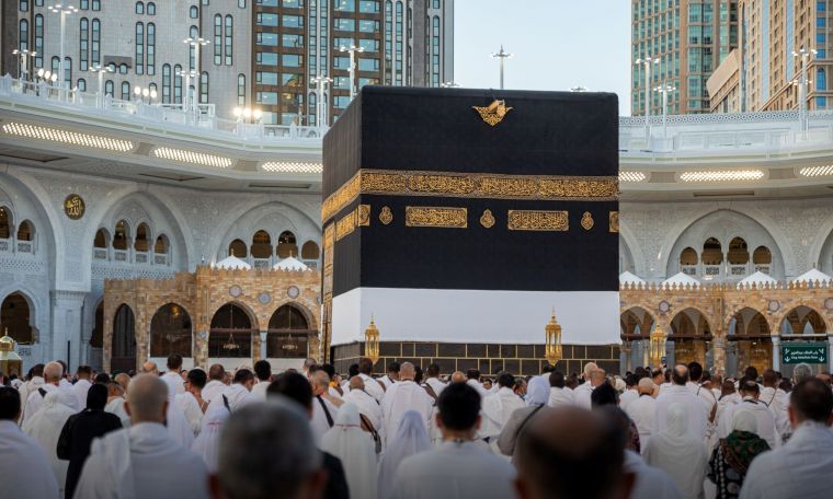Masjidul haromda uxlasa, tahorati sinmaydimi?