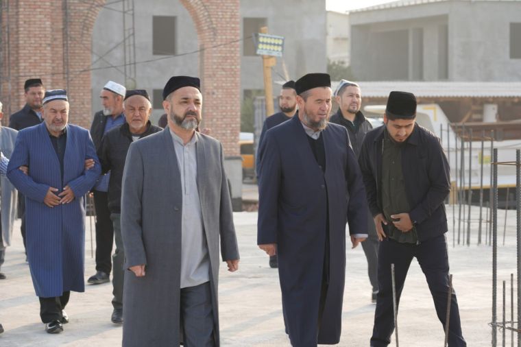 «Robiya hoji ona» masjidi yangi xonaqohiga ilk g‘isht qo‘yildi