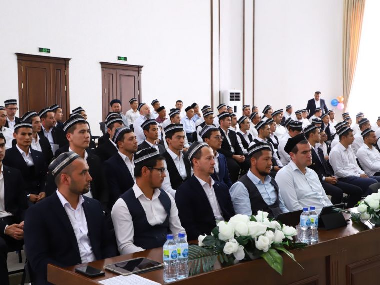 Muftiy hazratlarining qutlovi o‘qib eshittirildi