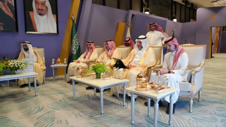 Ҳаж вазири билан янги тартиб ва қулайликлар муҳокама қилинди