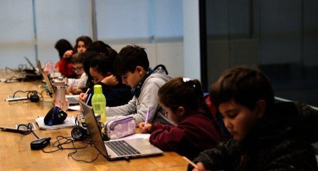 Турецкие школьники создадут фильмы о пророке Мухаммаде с помощью ИИ