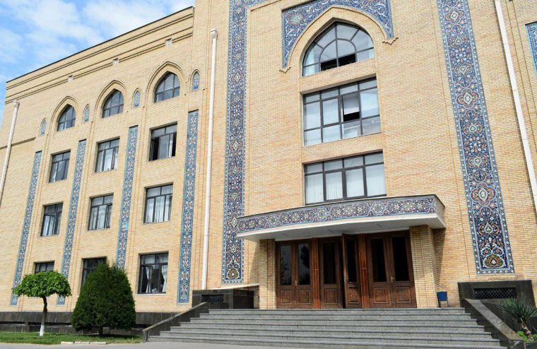 Международная исламская академия Узбекистана принимает документы иностранных абитуриентов