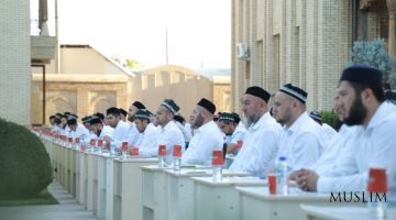 بدأ الاختبار لنظام التعليم المعياري بمعهد طشقند الإسلامي