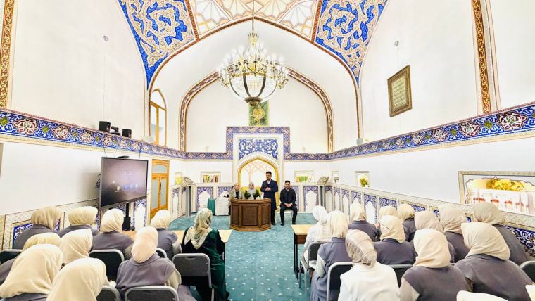 Buxoroda ayol-qizlar ta’limiga alohida e’tibor