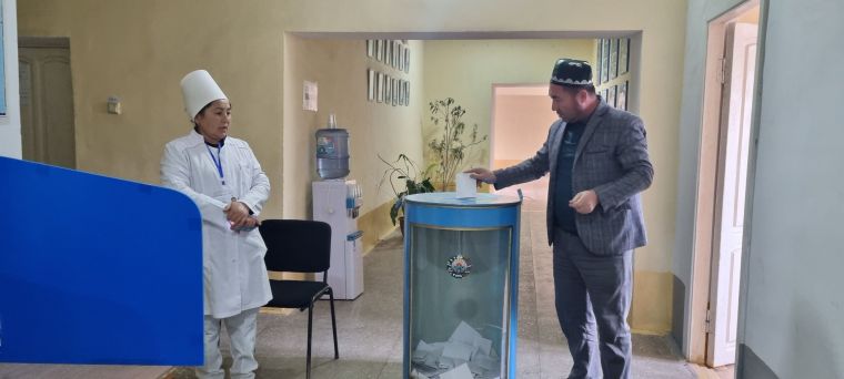 صوت موظفو القطاع الديني في نمنكان للمرشحين المستحقين