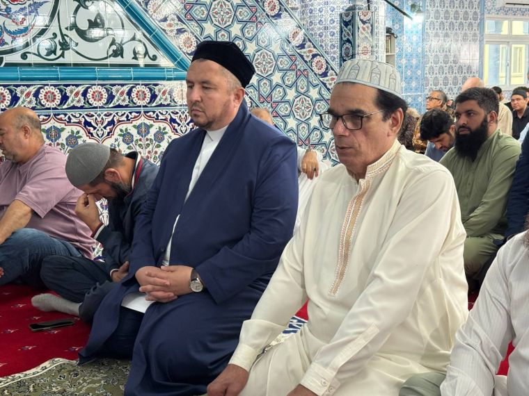 Seuldagi markaziy masjidda yurtimiz ulamosi juma namozini o‘qib berdi