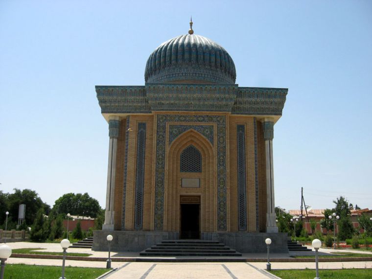 Hanafiy-Moturidiy mazhabida kalom ilmini o'rganishda mutaqoddim Samarqand ulamolarining manhaji