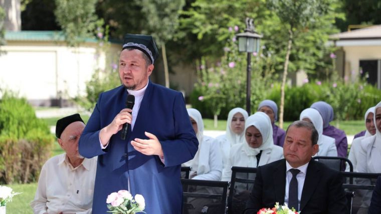 “Biz bir bo‘lsak – yagona xalqmiz, birlashsak – Vatanmiz!” nomli bayram tadbiri