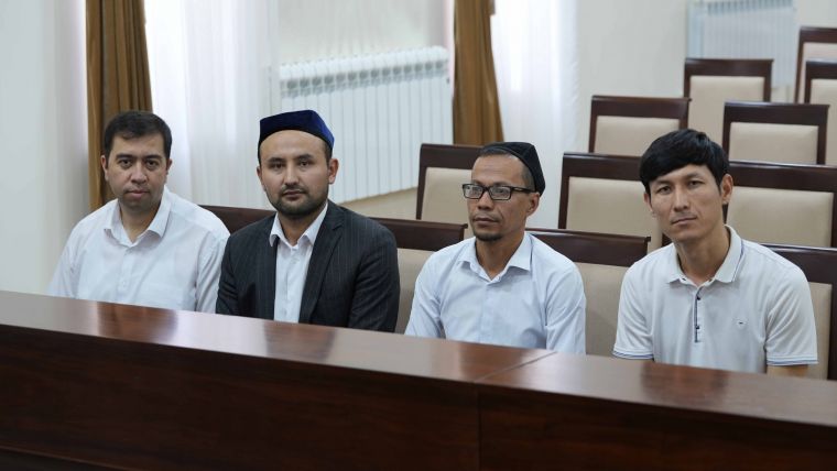 HAMKOR JURNALIST, BLOGЕR VA MATBUOT KOTIBLARI QUTLANDI