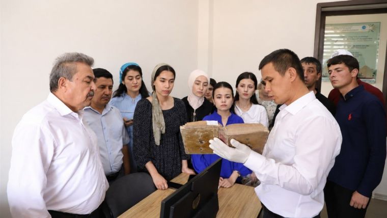 Талабалар Имом Термизий маркази фаолияти билан танишди