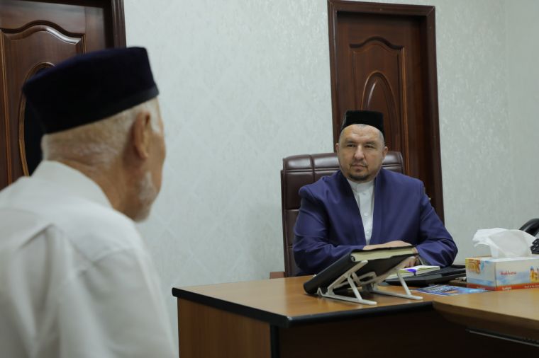 Фуқаролар мурожаати тингланиб, аксарияти ҳал этилмоқда