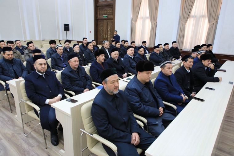 Юздан зиёд хонадонга кирилиб, зарур кўмаклар берилди (фото+)