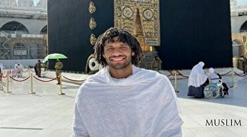 Игрок «Арсенала» прочитал Коран на тренировочной базе команды