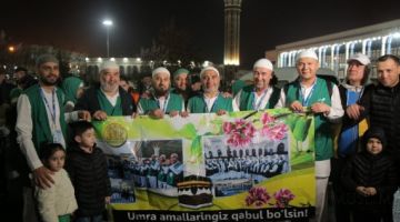 قامت مجموعة من المعتمرين الأوزبكيين من بين الأشخاص ذوي الإعاقة بأداء مناسك العمرة