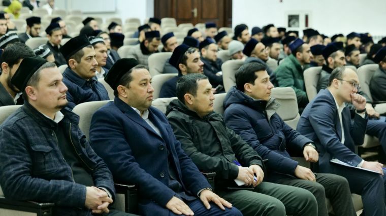 Ўқитувчи ва талабалар иштирокида йиғилиш ўтказилди 