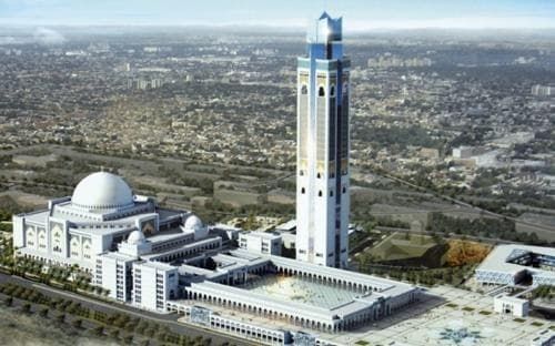 Дунёдаги энг баланд масжидда биринчи жамоа намози ўқилди