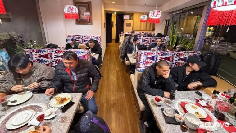 В Японии состоялся ифтар и открытый диалог дипломатов Узбекистана с соотечественниками 