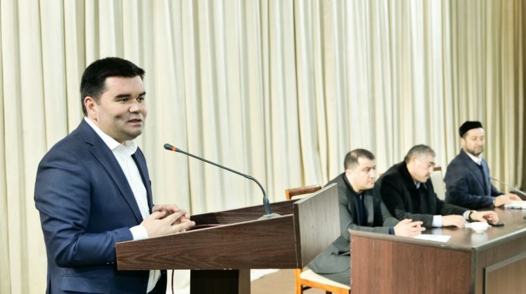 Ўқитувчи ва талабалар иштирокида йиғилиш ўтказилди 