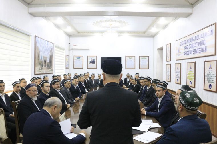 “Саййид Муҳйиддин махдум” битирувчилари билан мулоқот ўтказилди