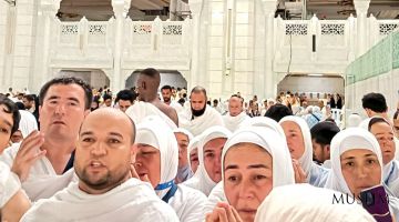Ҳамюртларимиз муқаддас маконда ибодат ва зиёрат билан машғул 