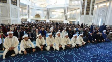 زيارة المسجد الرئيسي في كازاخستان وموعظة حسنة  للشعبين الشقيقين