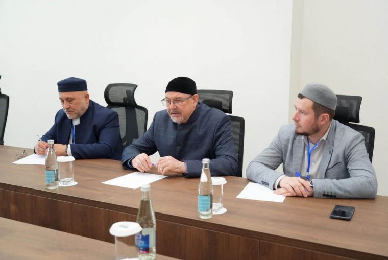 Қозон ислом университети делегацияси билан учрашув ўтказилди