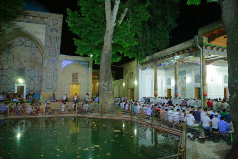 Samarqand masjidlarida Ramazon shukuhi