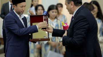 Джалалиддин домла Хамрокулов награжден как сильный оратор