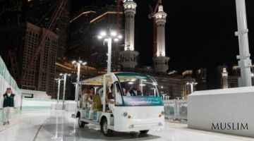 Совершить круговой обход Каабы стало возможно на гольф-каре