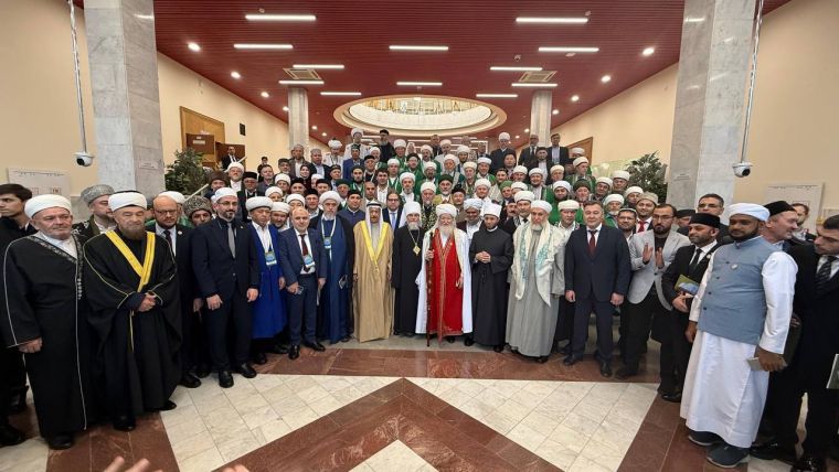 «Ислом идеаллари ва қадриятлари: Бир Уммат – умумий тақдир» номли XVI Халқаро илмий-амалий конференцияда  Диний идорамиз вакили иштирок этди