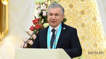 Президенту Узбекистана вручена высшая награда ОТГ