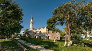 Старейшая мечеть Румынии находится в городе Мангалия