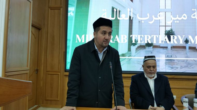 Бухорода имом-хатиблар ва отинойилар билан амалий учрашув