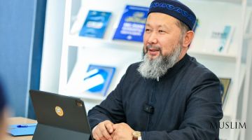Верховный муфтий Казахстана прочитал лекцию ученикам медресе