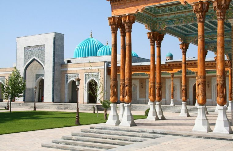 Barchamizga Hadis ilmi maktabi muborak bo‘lsin