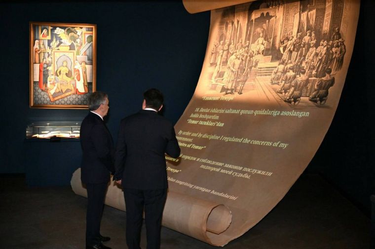 Президентимиз янгиланган Темурийлар тарихи давлат музейига ташриф буюрди