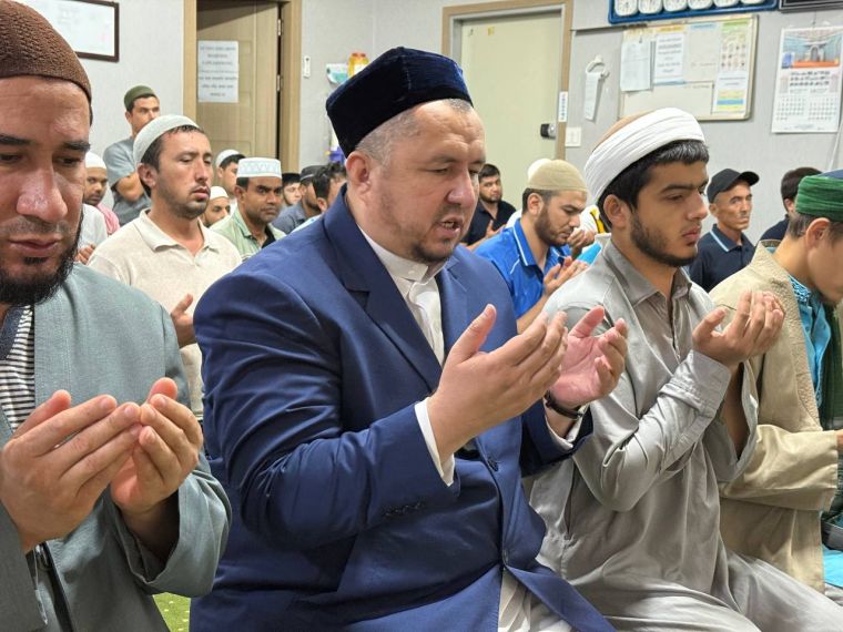 Zayniddin domla Eshonqulov Janubiy Koreyadagi vatandoshlar bilan uchrashdi