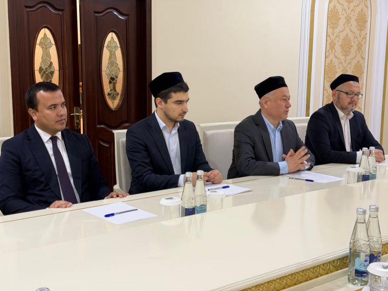 Диний идорада Афғонистон делегацияси билан учрашув ўтказилди 