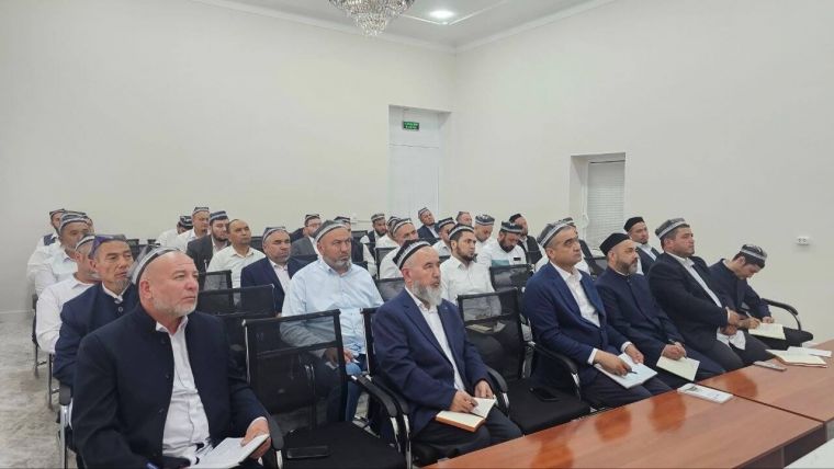 “Ҳаж – 2026” элликбошилари учун муҳим вазифалар белгиланди