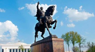 Амир Темур, отдавая дань величию истории, входил в Бухару пешком, сойдя с коня и без оружия