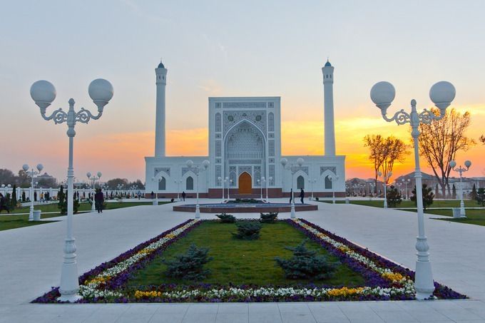Masjidda dunyo gapi