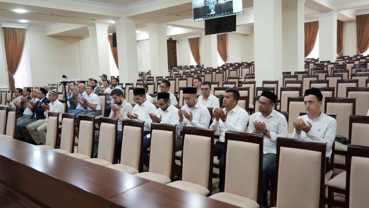 HAMKOR JURNALIST, BLOGЕR VA MATBUOT KOTIBLARI QUTLANDI