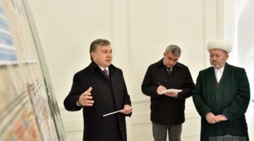 Shavkat Mirziyoyev visits the mausoleum of Bahauddin Naqshband