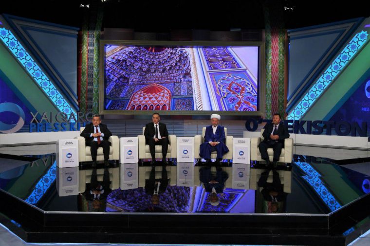 International Press Club discussed a recent President’s Decree