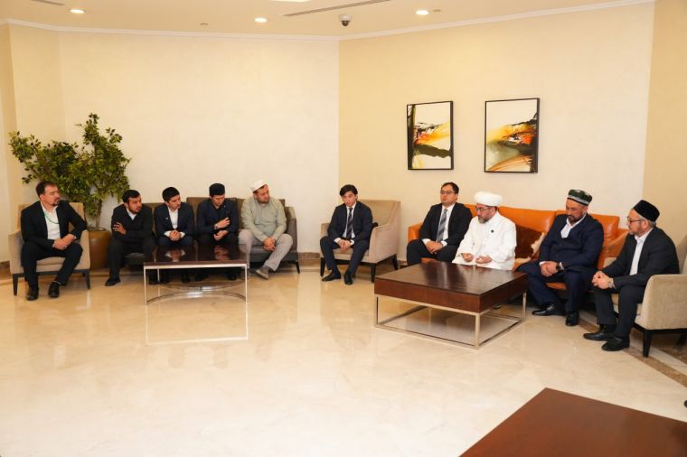 Муфтий ҳазрат Мисрдаги талаба-ёшлар билан мулоқот қилдилар