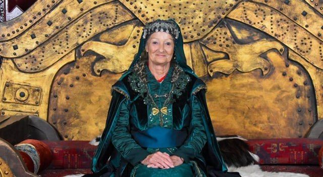 Турецкие сериалы сподвигли пожилую шотландку принять ислам