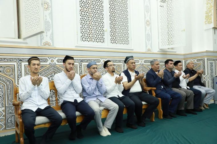 Hakim Termiziy va Sulton Saodat majmualari ziyorat qilindi