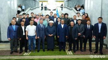 Муфтий Узбекистана встретился в Москве с соотечественниками