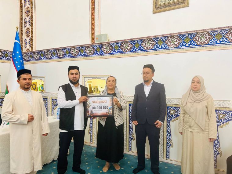Ustozlarga ehtirom: diniy ta’lim muassasalarida bayram tuhfalari ulashilmoqda